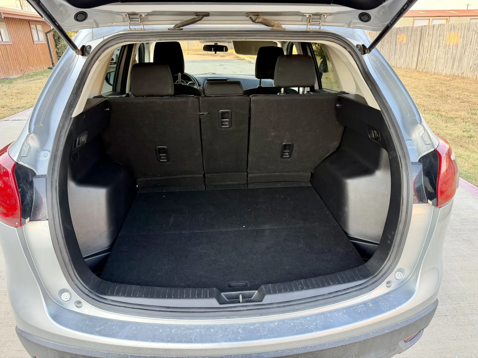 2016 Mazda CX-5 Touring — photo 9 of 12