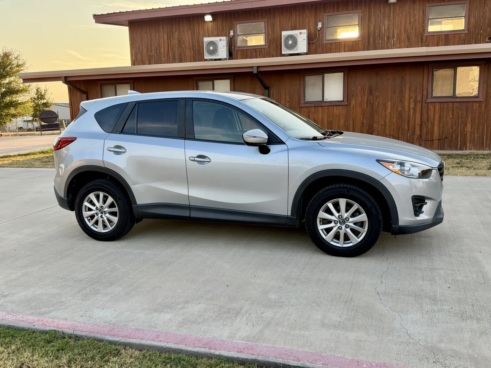 2016 Mazda CX-5 Touring — photo 3 of 12